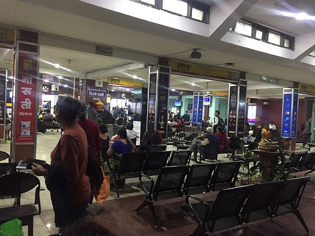 tribhuvan airport wait for everest flight