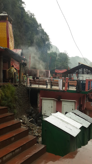 hot water springs yamunotri